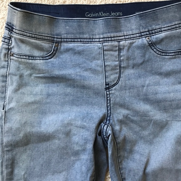 Calvin Klein Stretchy skinny jeans/jeggings - Picture 2 of 4